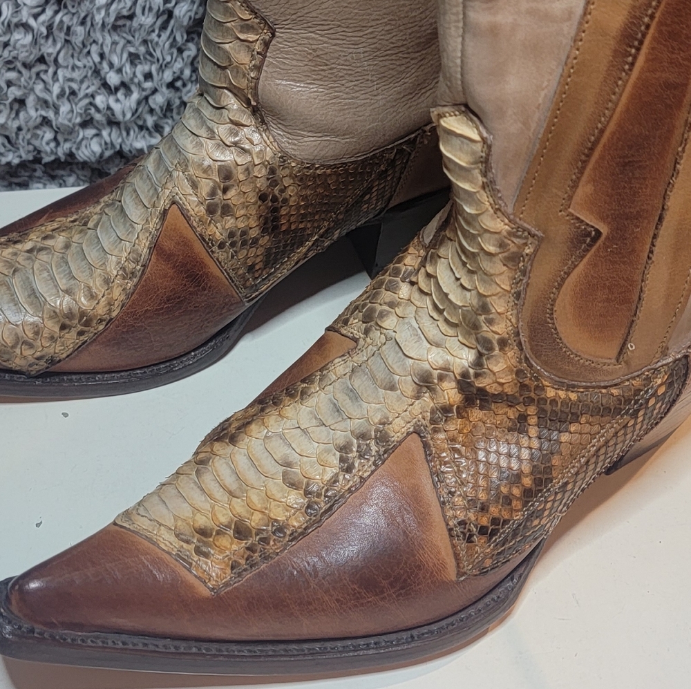 Stetson Women's Python Inlay, Cross Cowboy Boots - image 2
